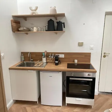 La Halte Des Arenes De Nude Beaute Du Minimalisme Apartmán *