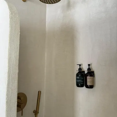 Apartment La Halte Des Arenes De Nude Beaute Du Minimalisme Nimes