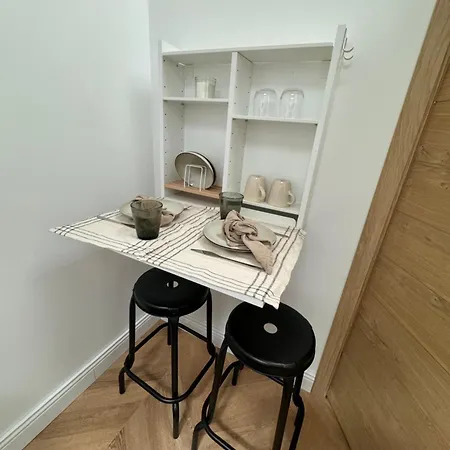 La Halte Des Arenes De Nude Beaute Du Minimalisme *